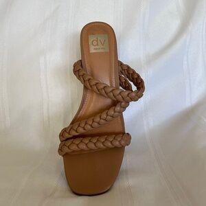 NWT Dolce Vita Taupe Braid Heels Size 10